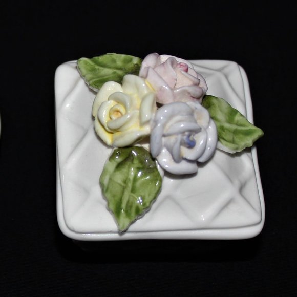 Pair of Millard Lister Ceramic Trinket Boxes | Heart Shaped Ring Box - Picture 16 of 16